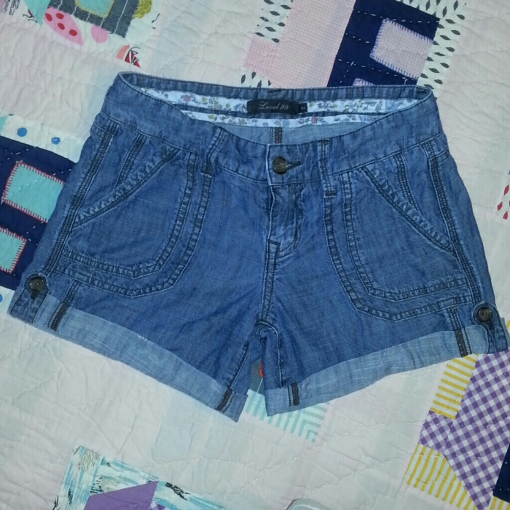 Cute short shorts