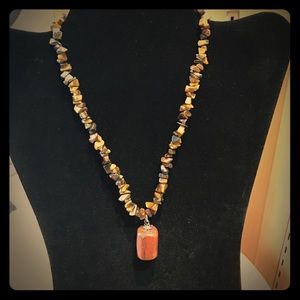 Tigers eye necklace, with carnelian pendant.