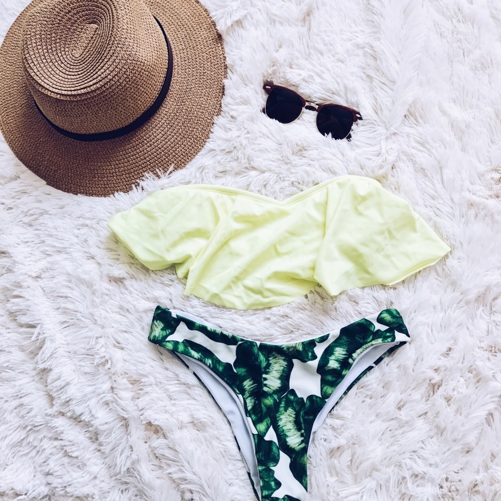 Yellow Bikini Top  👙