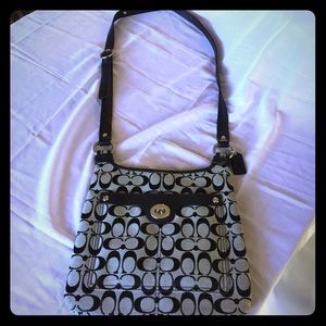 AUTHENTIC Coach crossbody purse