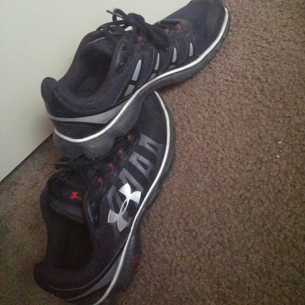 Under armour micro G running shoes