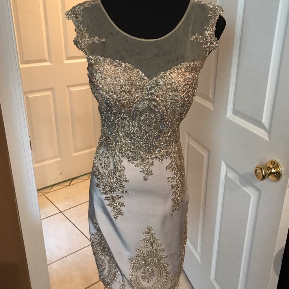 SOLD!!!!!Glow by Colors Cocktail Dress NWOT Size 6
