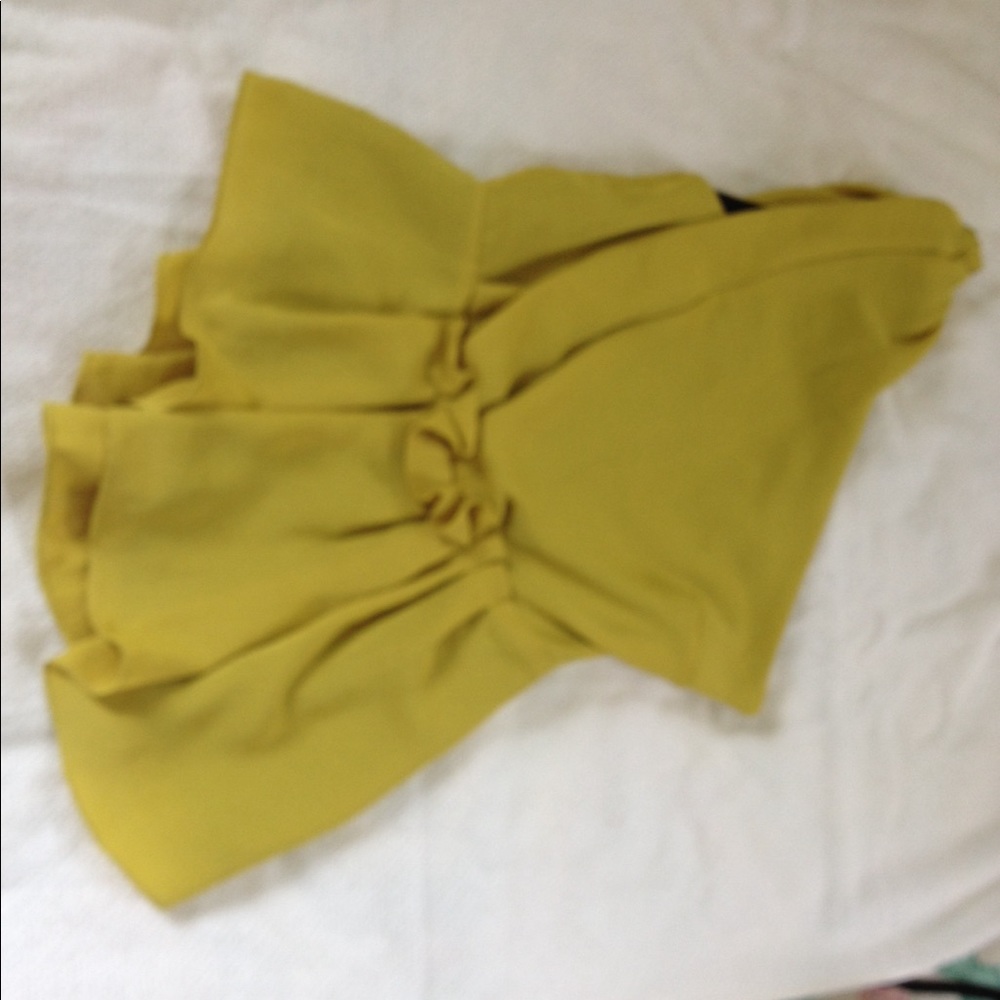 One shoulder top