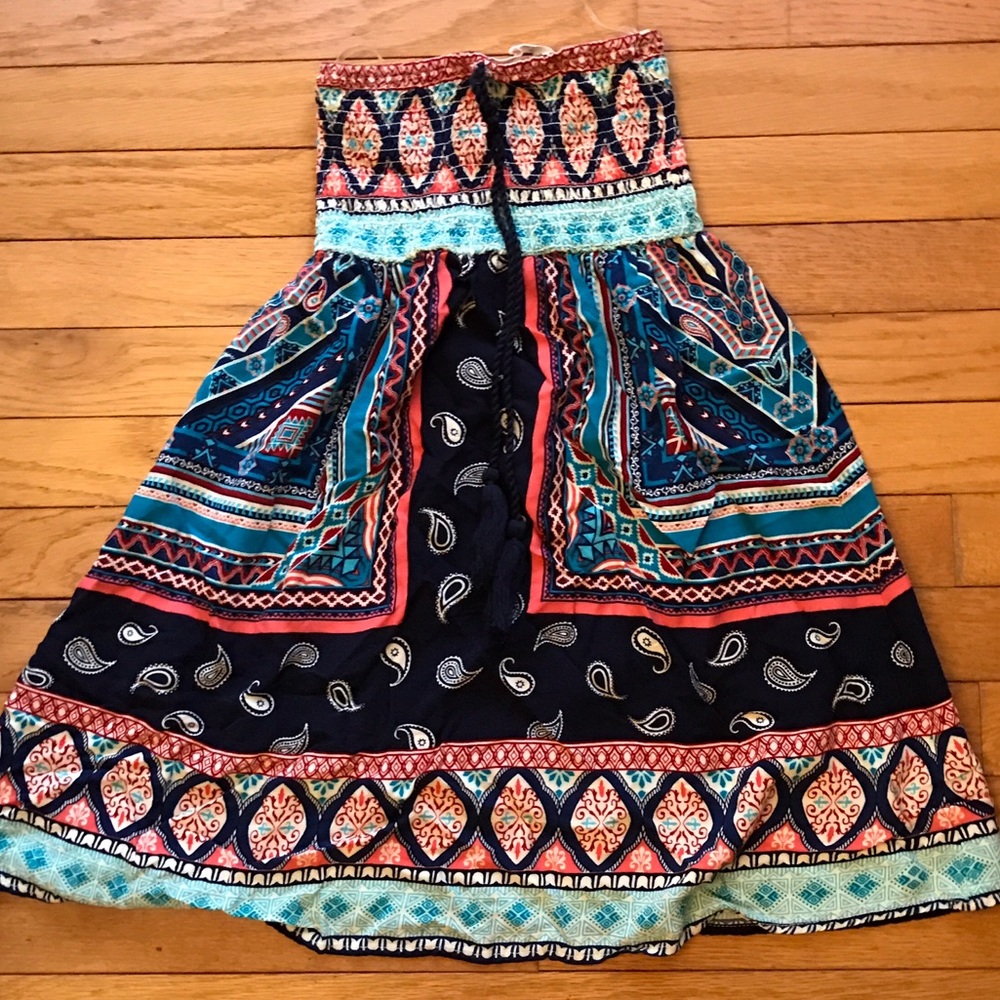 Lipstick strapless dress