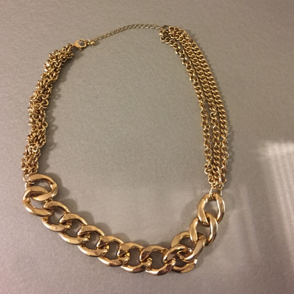 Statement necklace