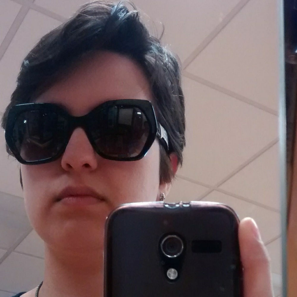 Meet your Posher- Sophia