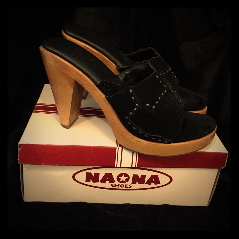 Naona Baci Black Suede Wooden Platform Heels