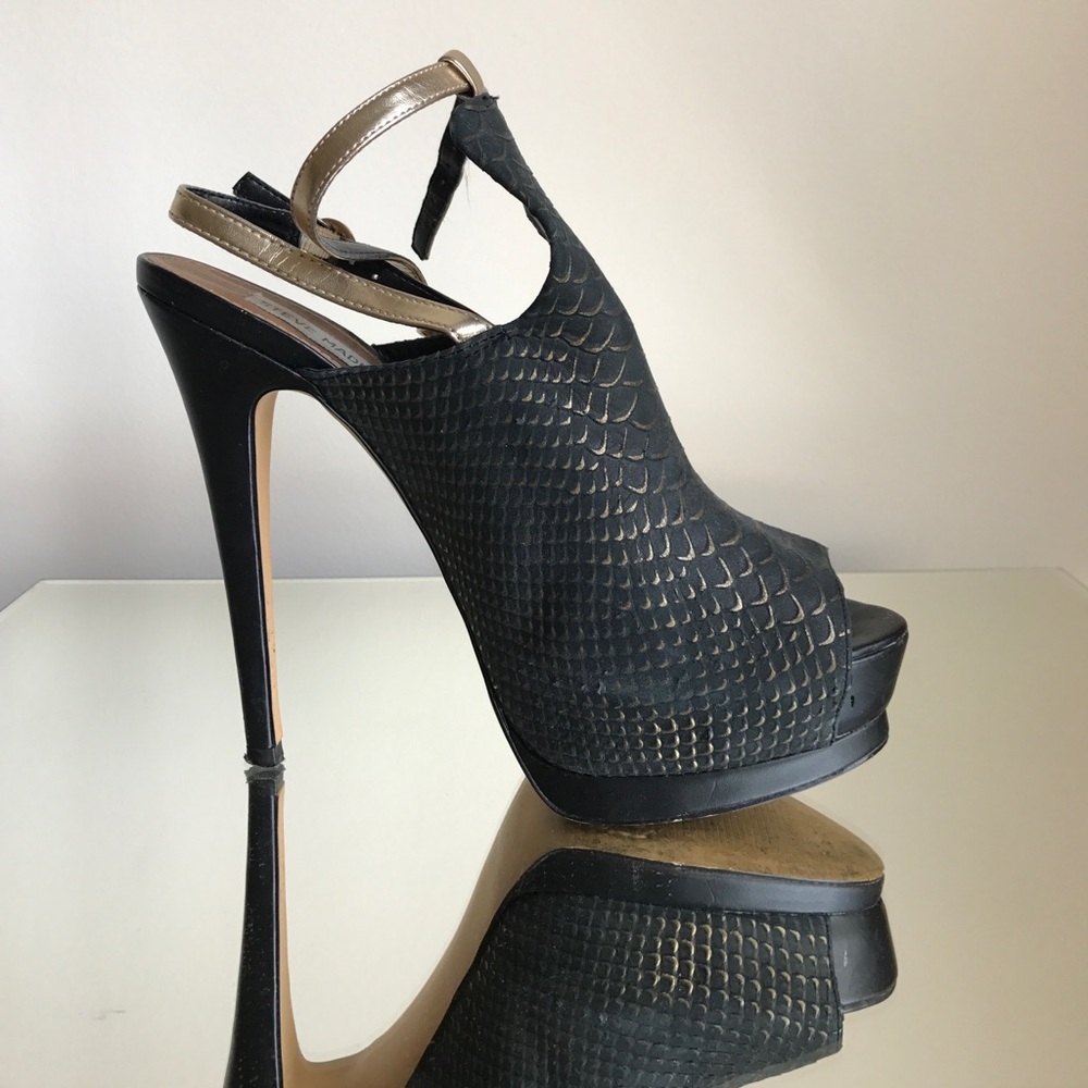 Steve Madden Peep Toe Platform heels