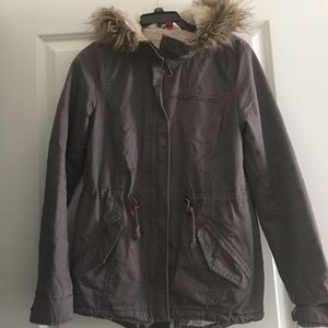Casual coat with faux fur good detail