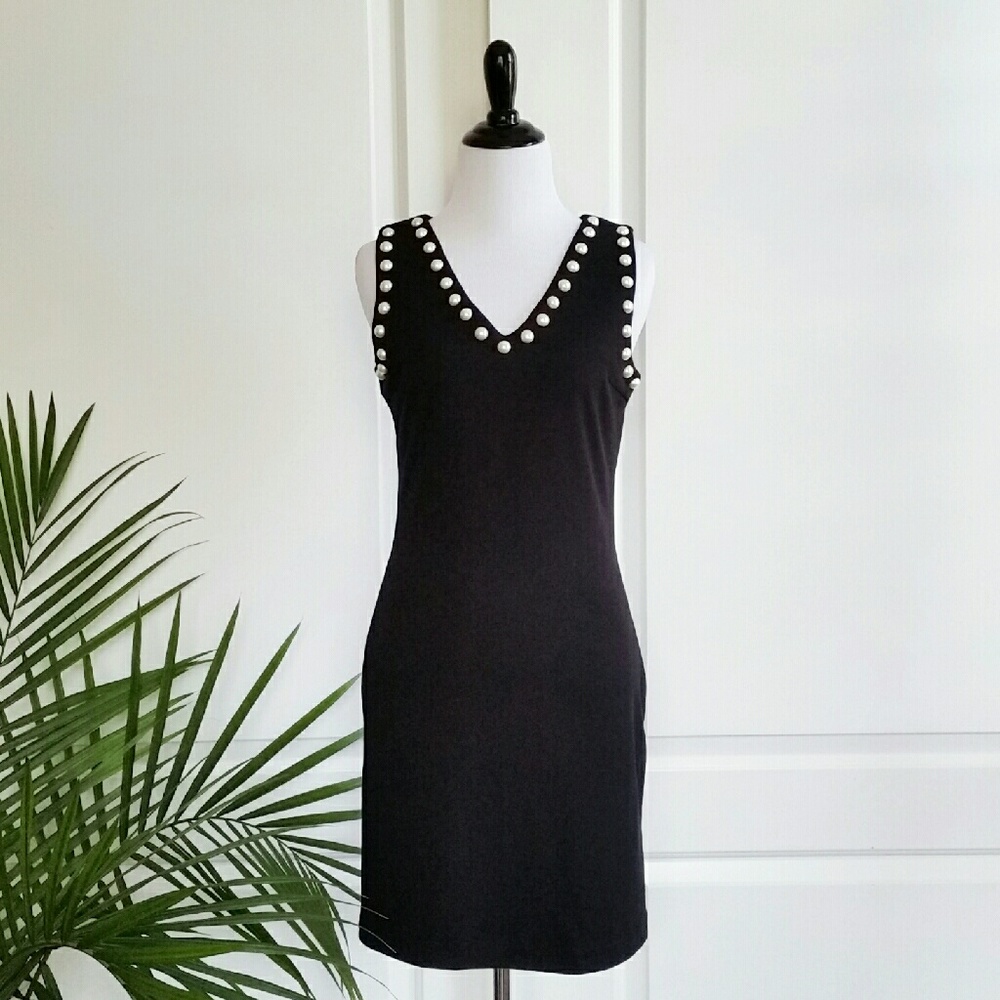 Pearl Detailed V Neck Sheath Dress - Black