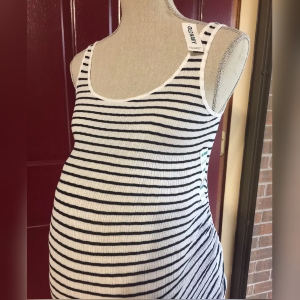 ❤️SOLD❤️NWT Old Navy Maternity Tank Top sz XS