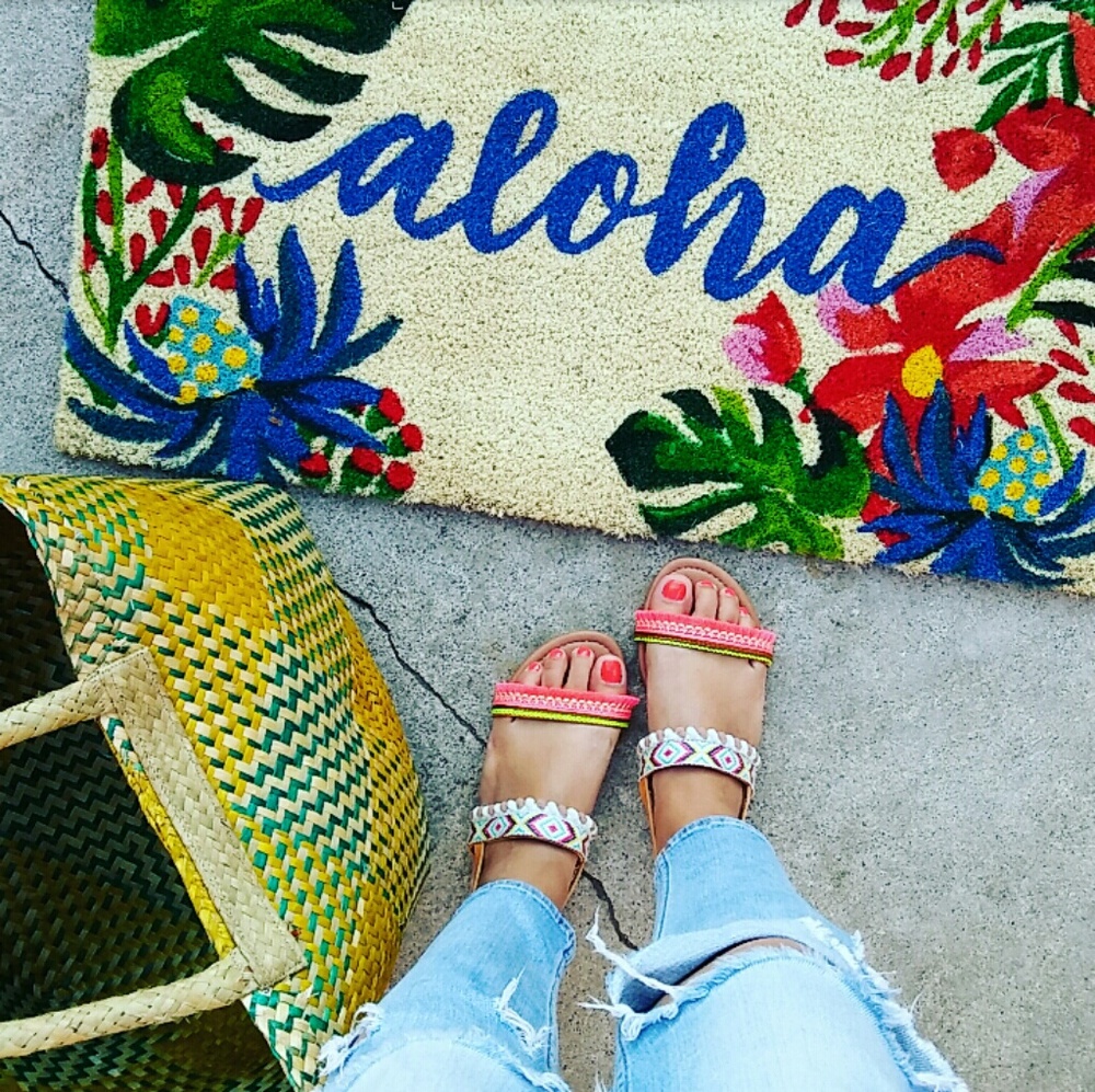 //The Adriana// Camel Aztec Print Sandal - Picture 4 of 7