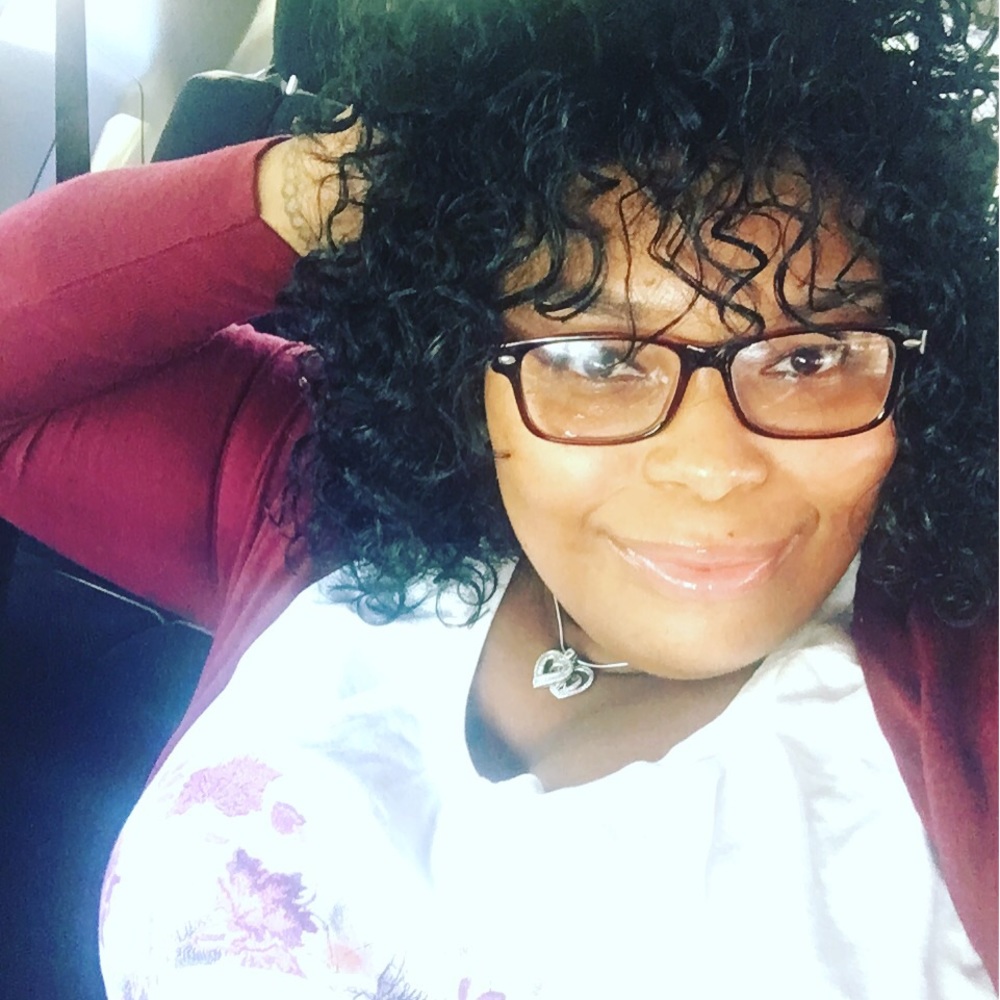 Meet your Posher, Denita