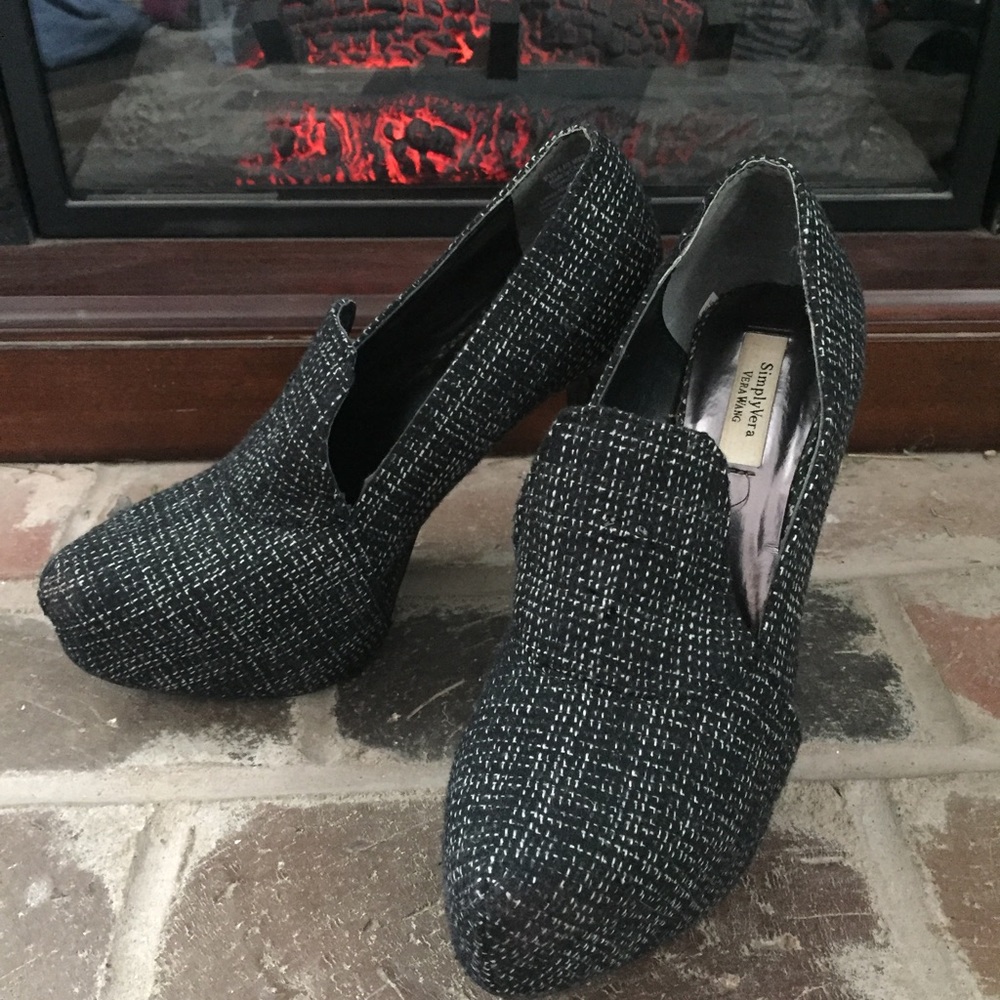 EUC Vera Wang heels