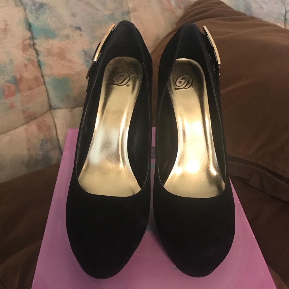BLACK TALLY HEELS (MY DELICIOUS SHOES) SIZE 9
