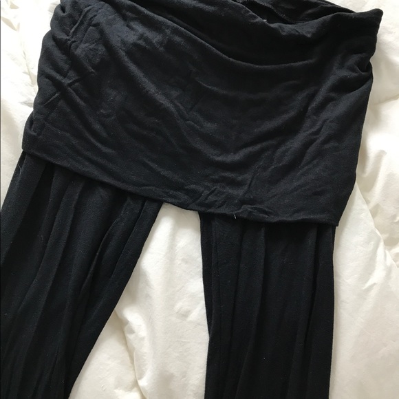 GAP Pure Body Maternity Leggings w/ Skirt - Picture 5 of 5