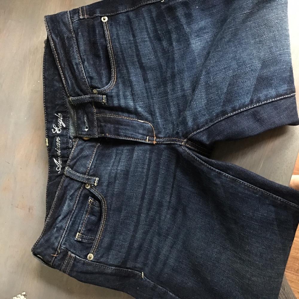 Dark wash American eagle jeans