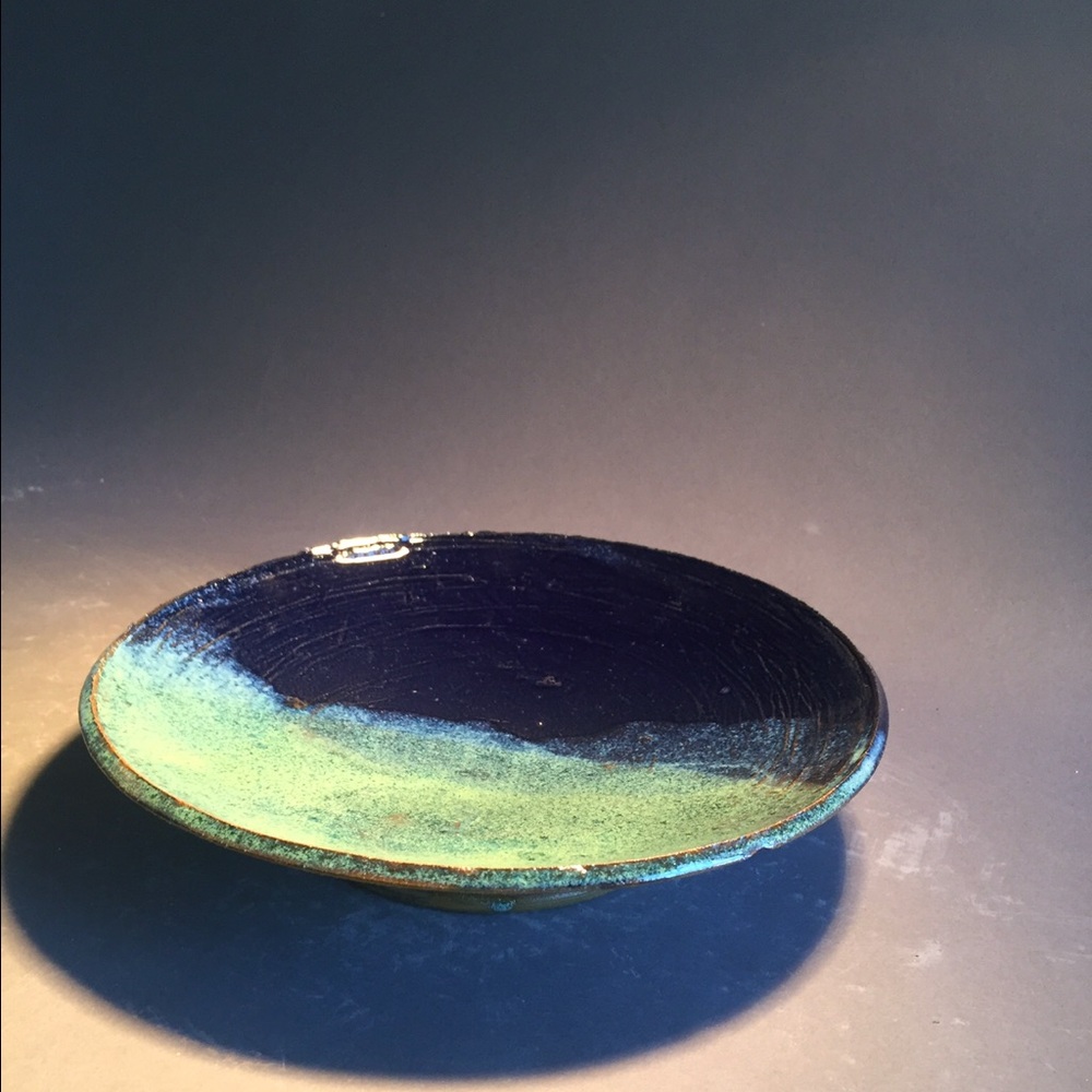 Plate/ decor. Splashes of blues