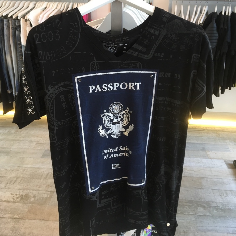 The saints symphony T Shirt in black