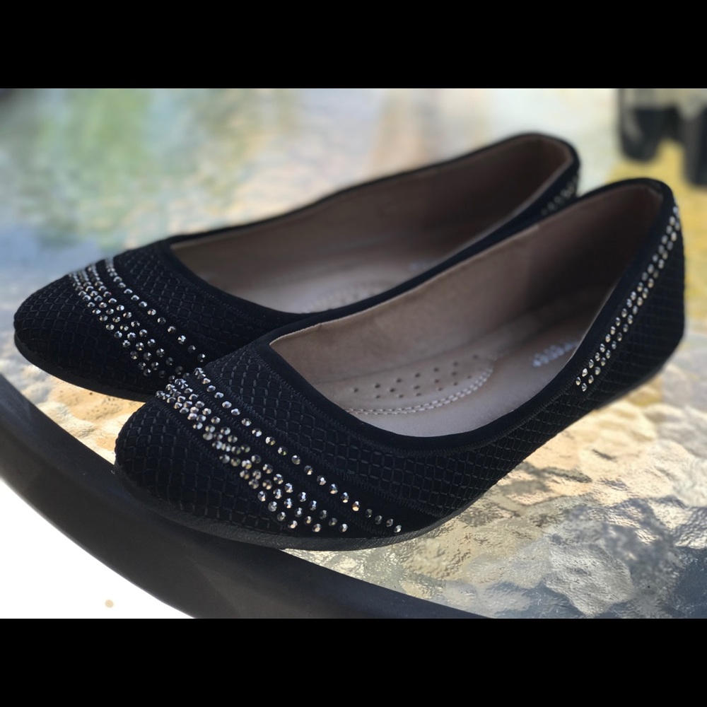 Bedazzled flats