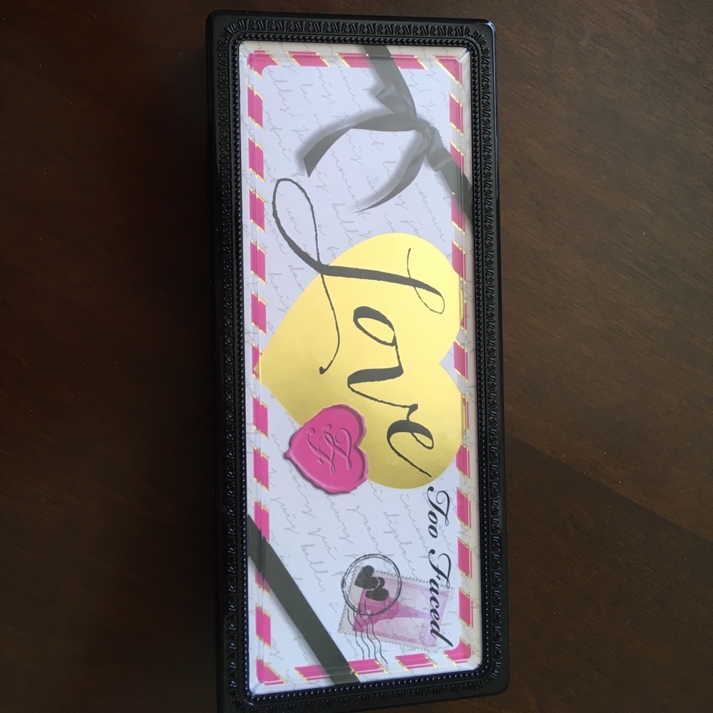 Too Faced makeup palette