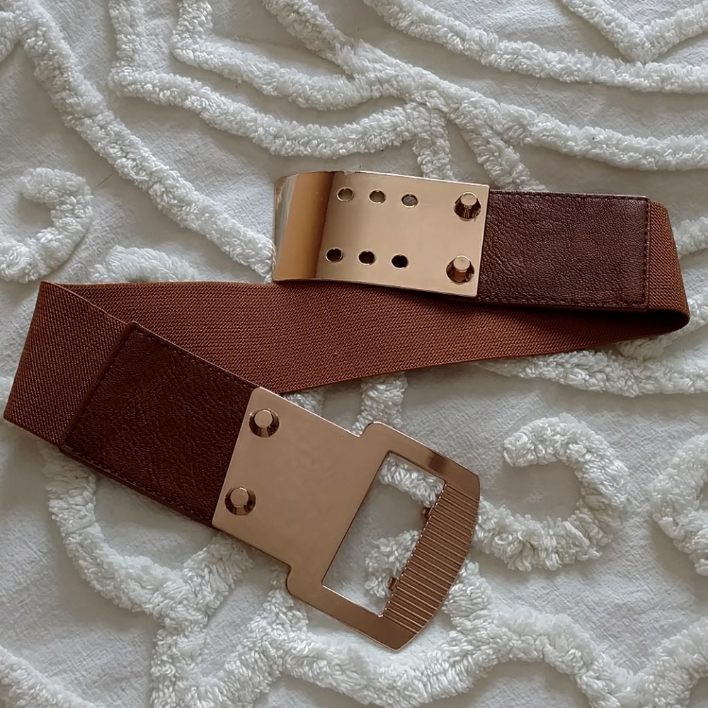 Brown stretch belt
