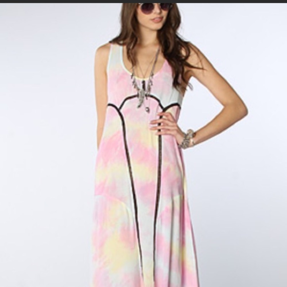 One teaspoon maxi