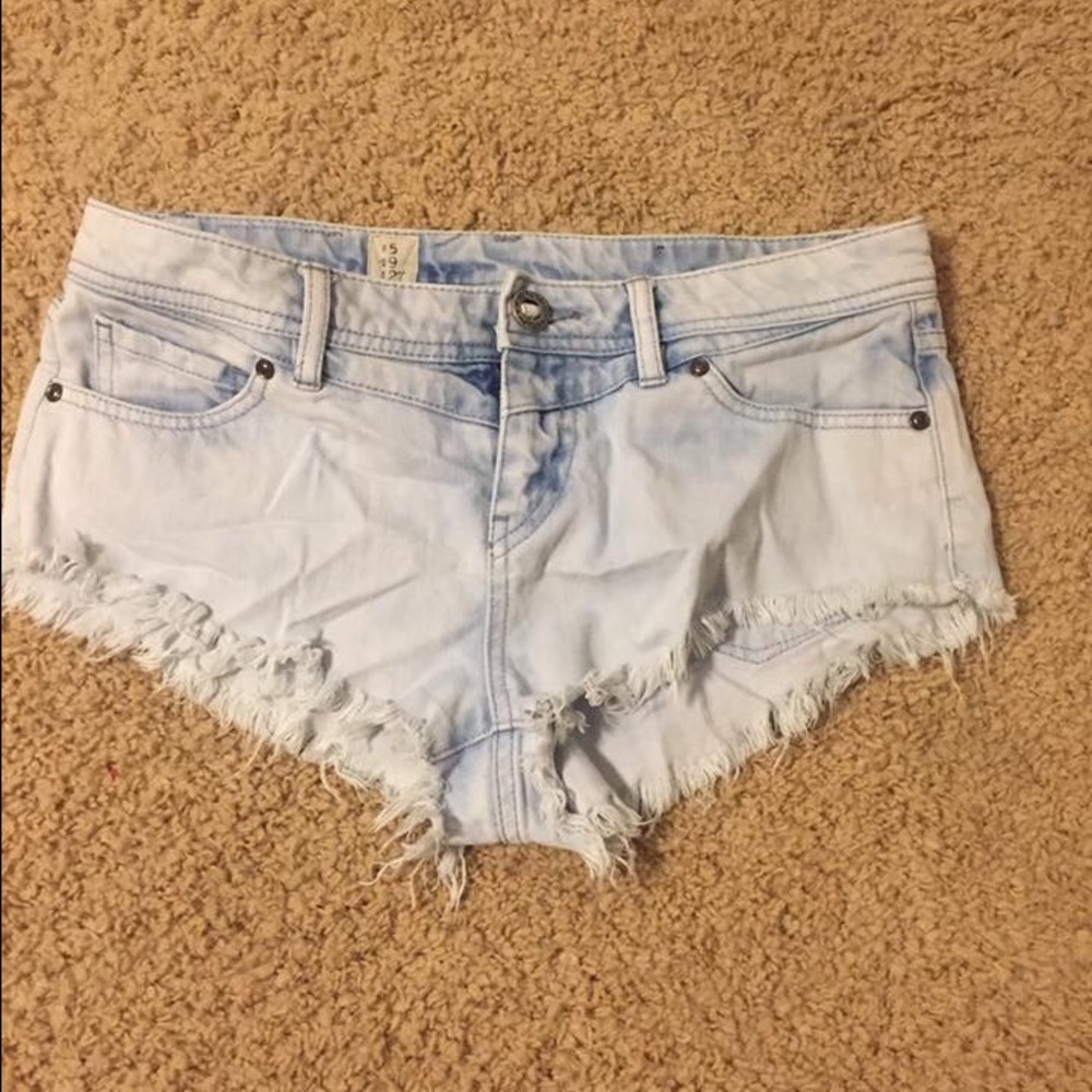 Volcom shorts