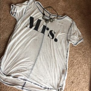 🎉 HOST PICK 🎉 MRS. T-SHIRT