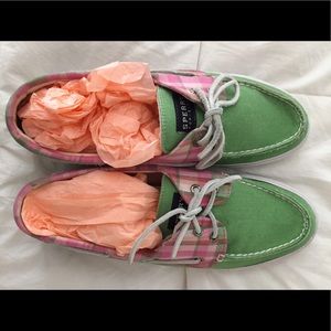 Sperry topsiders size 9 green and pink