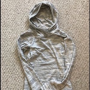 Lulu lemon hooded long sleeve sweatshirt