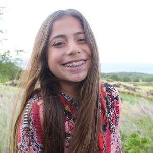 Meet your Posher, Issie