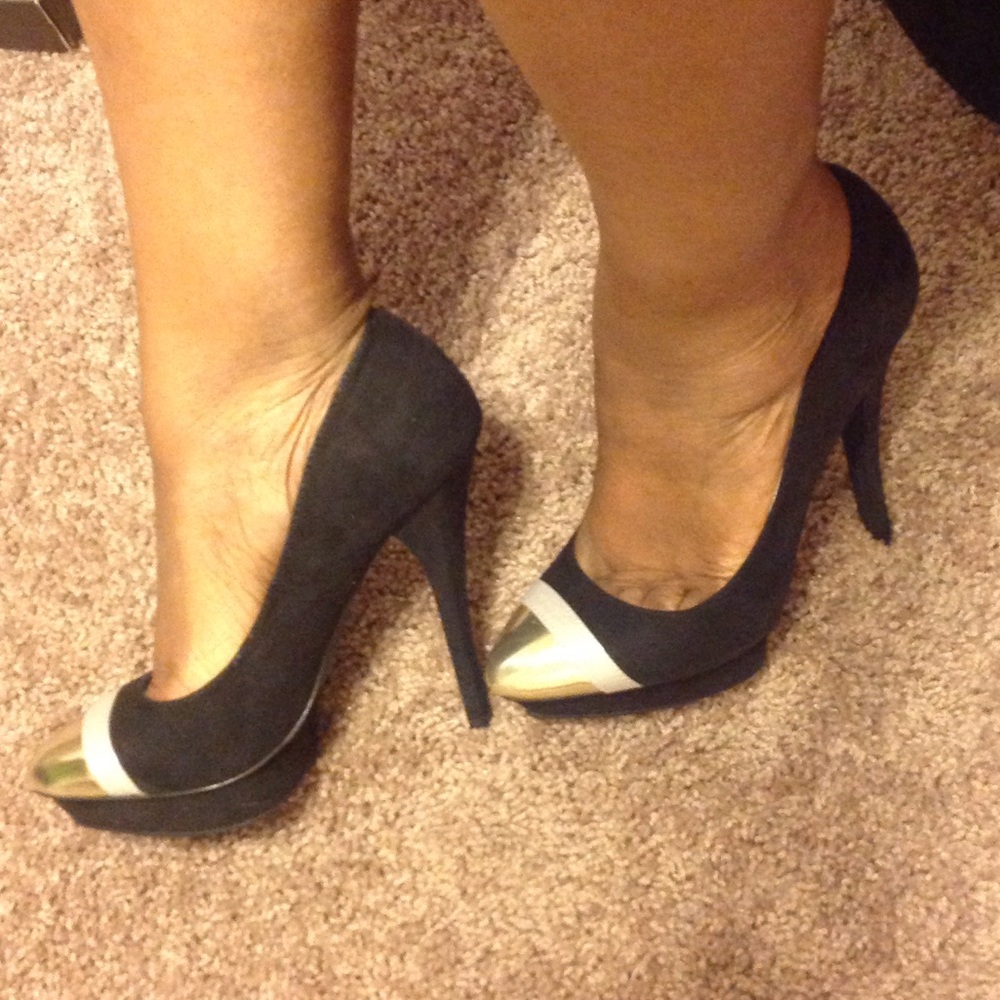🔥🔥RED HOT!!! Color block Heels🔥🔥