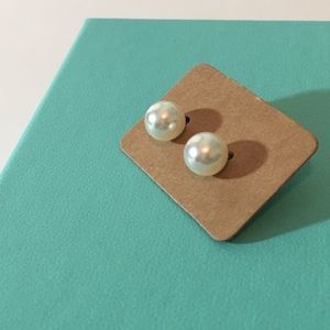 ☀️ Gorgeous & Classic Pearl Stud Earrings