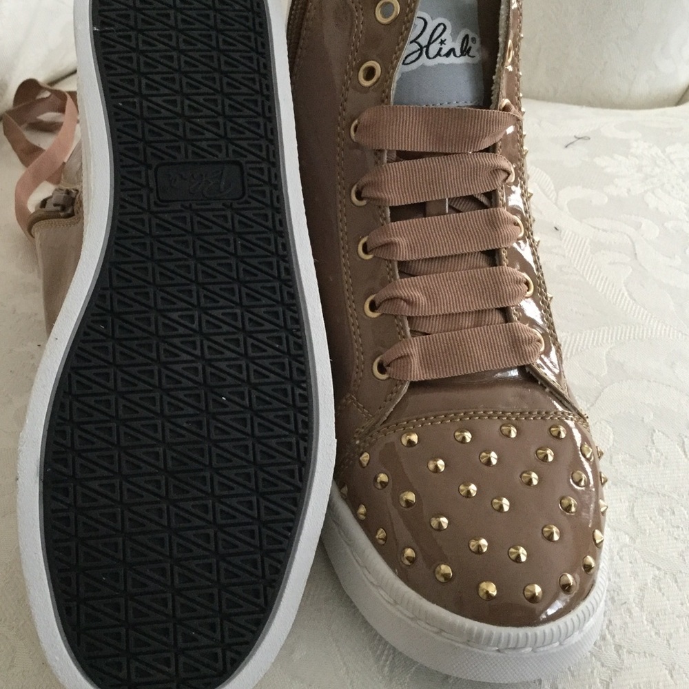 NWOT  high tops