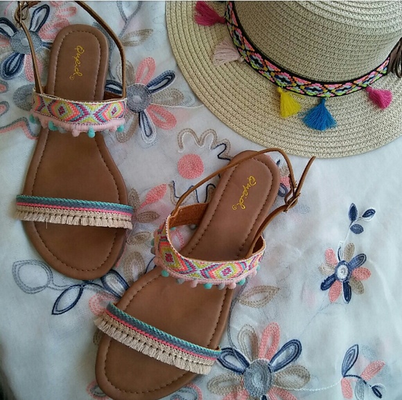 //The Jasmine// Nude Aztec print Sandal - Picture 3 of 7