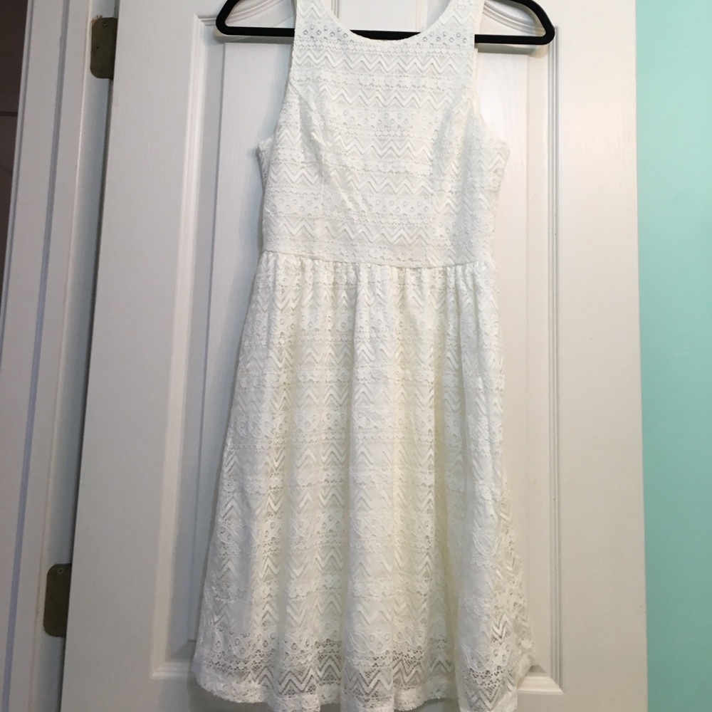 White Lace dress with exposed zipper