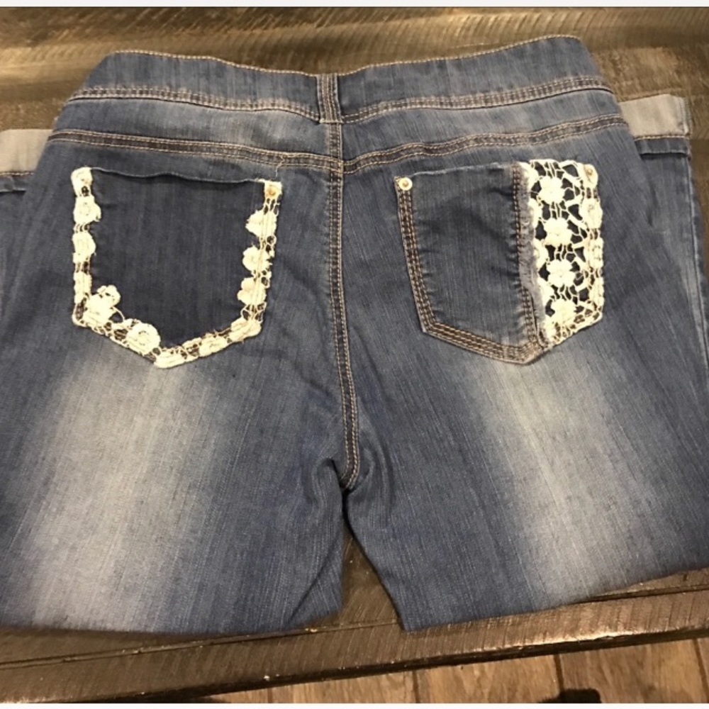 Capris - Picture 2 of 3