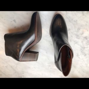 NWOB Lucky Brand leather booties (size 9.5)