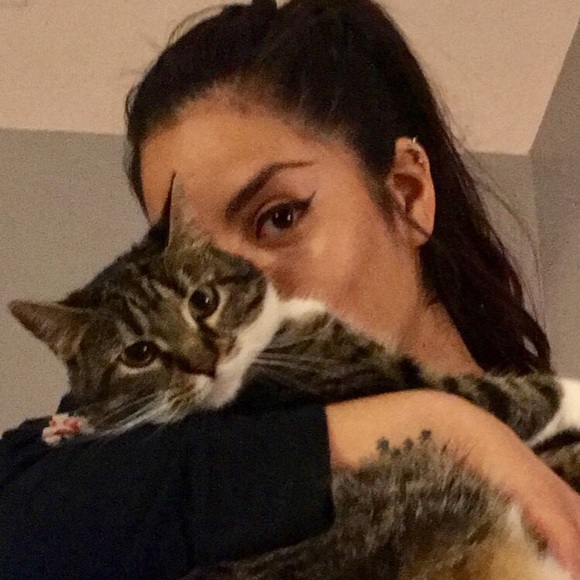 Meet your Posher, Jennifer - Picture 5 of 5