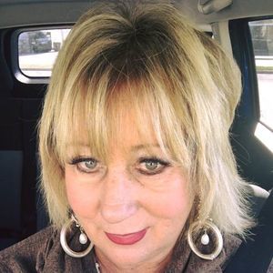 Meet your Posher, Jetta