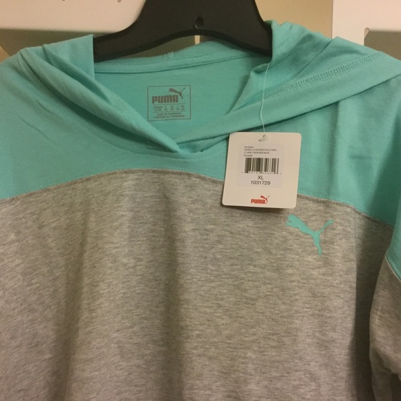 Puma Tops - 💝NWT PUMA hoodie/hooded pullover XL💝