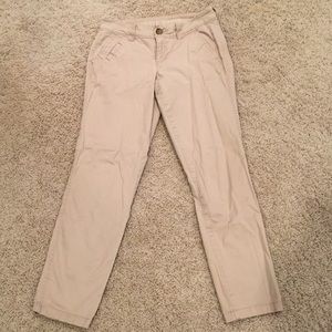 Women's Old Navy Cropped Khaki Pants