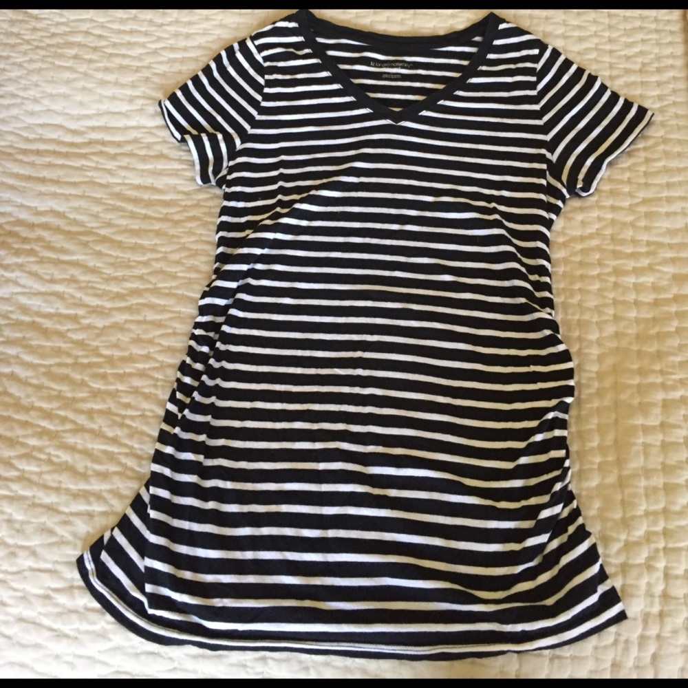 Liz Lange Short Sleeve Maternity Top
