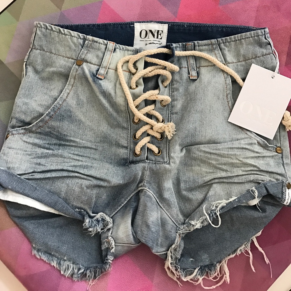 💯 NWT One Teaspoon lace-up shorts