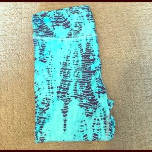 UA Women's Heat Gear Compression Capris size S