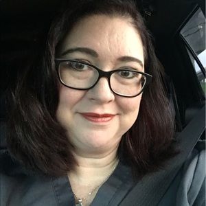 Meet your Posher, Dena