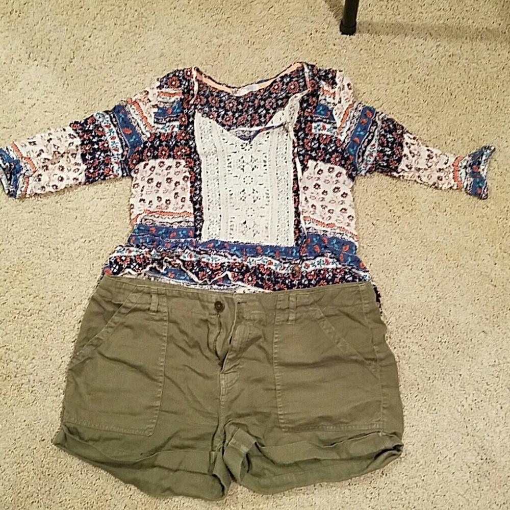 Jolt 3/4 sleeve top and Forever 21 shorts. Size M