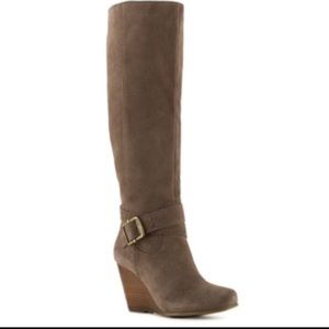 Suede BCBG boots with wedge heel
