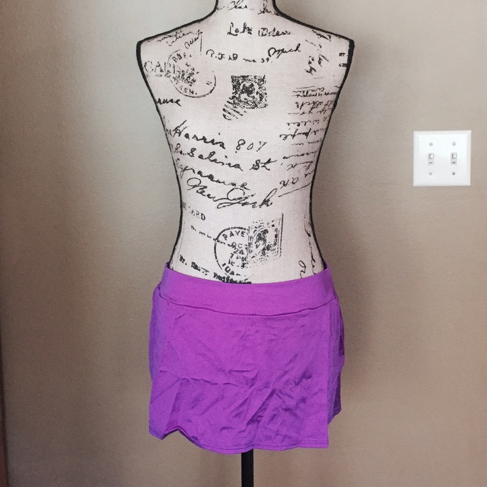 Venus swim skirt, NWT